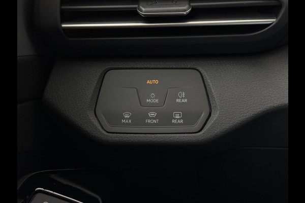Volkswagen ID.4 First 77 kWh Navi | Camera | ECC