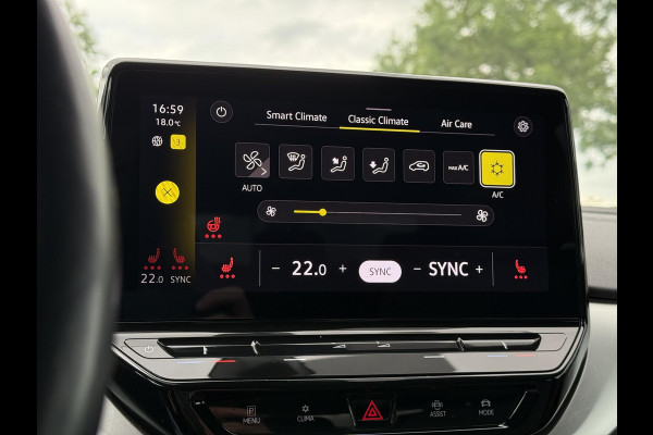 Volkswagen ID.4 First 77 kWh Navi | Camera | ECC