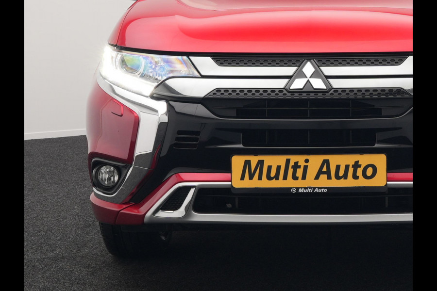 Mitsubishi Outlander 2.4 Intense Plug In Hybrid 225pk Dealer O.H. PHEV | Alcantara Sportstoelen | Trekhaak Afneembaar | Navigatie | Camera | Apple Carplay | DAB | L.M. 18" | Climate Control | Cruise Control | Stoelverwarming |