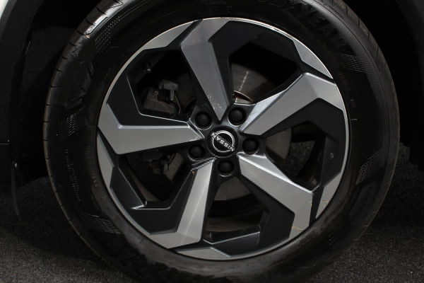 Nissan QASHQAI 1.3 MHEV Xtronic N-Connecta Navigatie Climate Control Camera 360 Verwarmde voorstoelen Adaptive Cruise Control