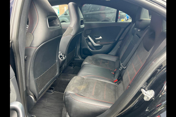 Mercedes-Benz CLA-Klasse 180 d Premium Plus AMG PANO/Nightpakket