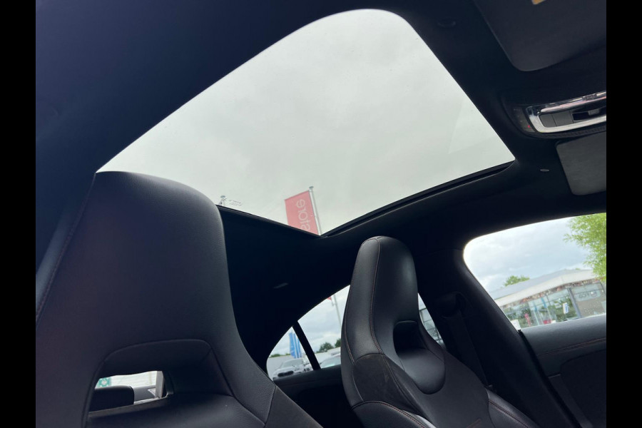 Mercedes-Benz CLA-Klasse 180 d Premium Plus AMG PANO/Nightpakket