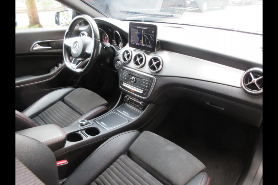 Mercedes-Benz CLA-Klasse 200 AMG Automaat Xenon Led Navi Leer