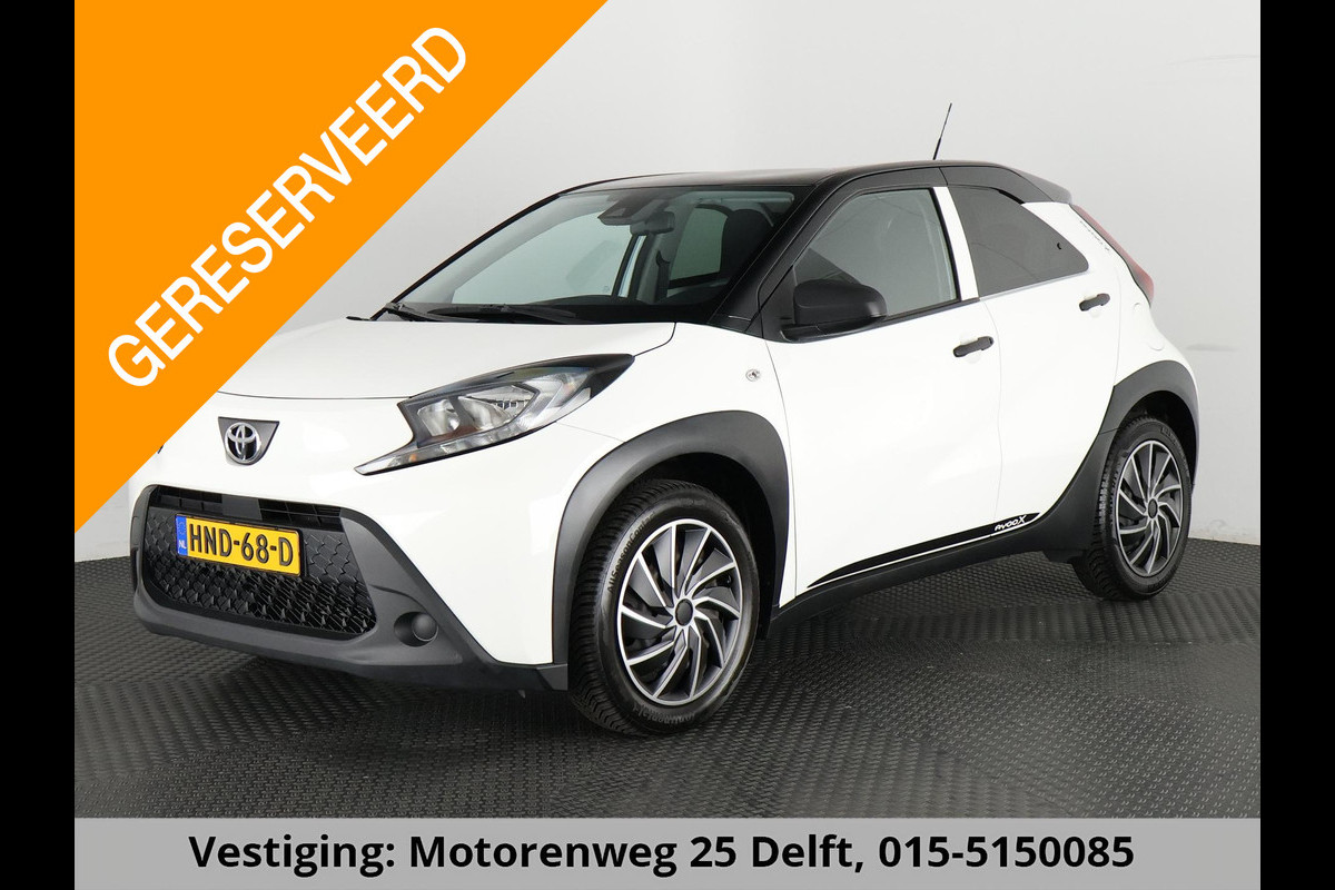 Toyota Aygo X 1.0 VVT-i MT PLAY BLACK & WHITE EDITION CRUISE CONTROLL. CLOUD NAVIGATIE. AIRCO GARANTIE TOT 2033 !! Toyota Aygo X 1.0 VVT-i MT PLAY BLACK & WHITE EDITION CRUISE CONTROLL. CLOUD NAVIGATIE. AIRCO GARANTIE TOT 2033 !!
