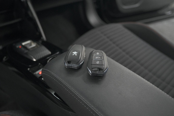 Peugeot e-2008 EV Active Pack 50 kWh | Camera | Navigatie | Parkeersensoren | Climate Control