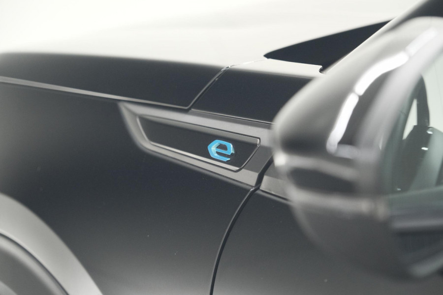 Peugeot e-2008 EV Active Pack 50 kWh | Camera | Navigatie | Parkeersensoren | Climate Control
