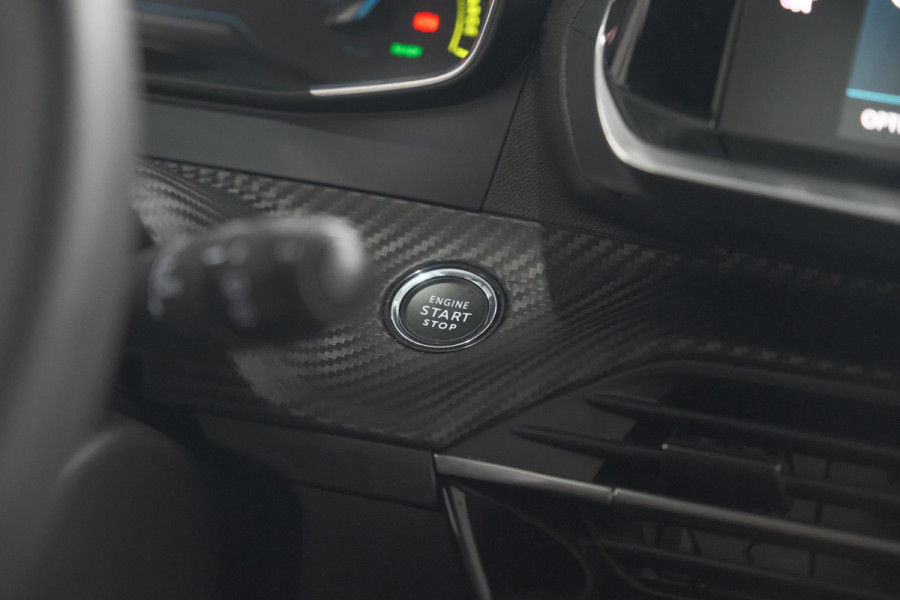 Peugeot e-2008 EV Active Pack 50 kWh | Camera | Navigatie | Parkeersensoren | Climate Control