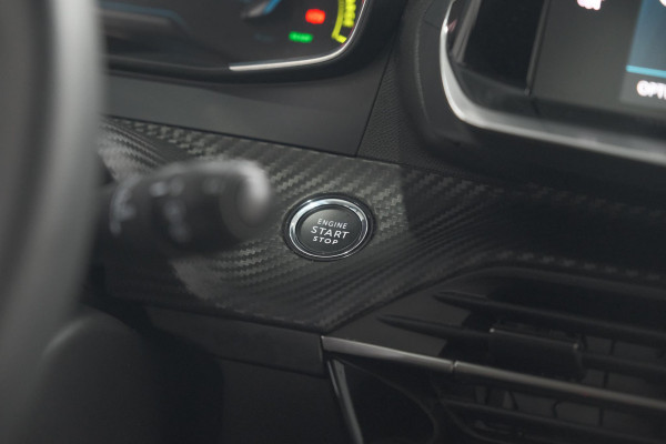 Peugeot e-2008 EV Active Pack 50 kWh | Camera | Navigatie | Parkeersensoren | Climate Control
