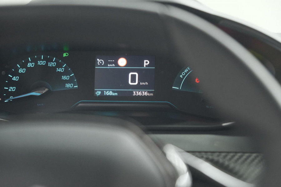 Peugeot e-2008 EV Active Pack 50 kWh | Camera | Navigatie | Parkeersensoren | Climate Control