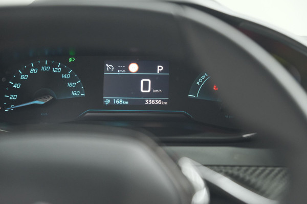 Peugeot e-2008 EV Active Pack 50 kWh | Camera | Navigatie | Parkeersensoren | Climate Control