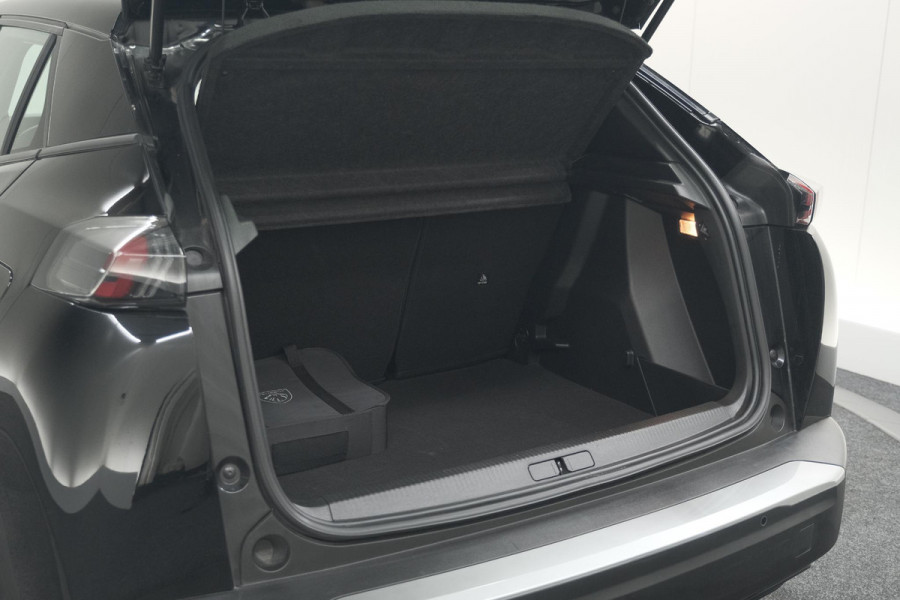 Peugeot e-2008 EV Active Pack 50 kWh | Camera | Navigatie | Parkeersensoren | Climate Control