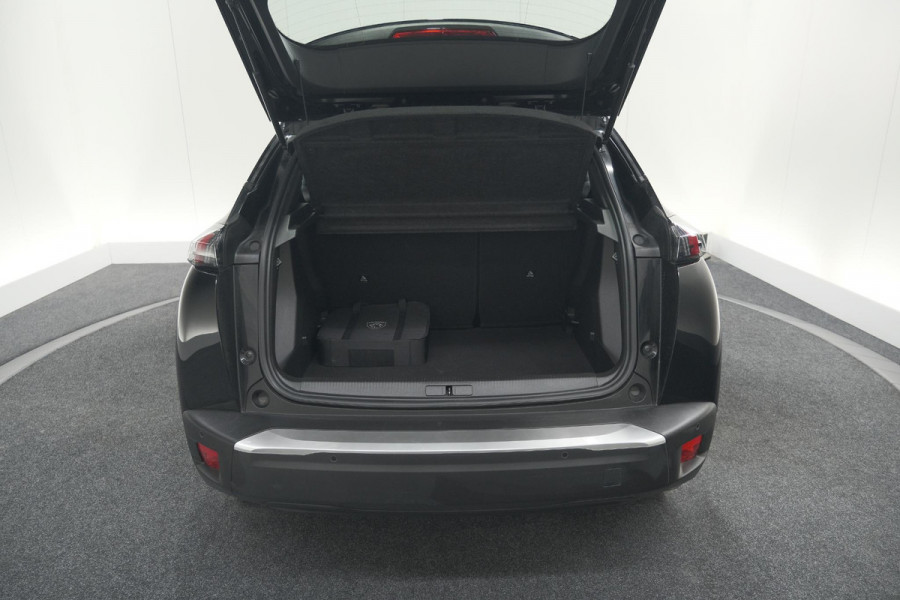 Peugeot e-2008 EV Active Pack 50 kWh | Camera | Navigatie | Parkeersensoren | Climate Control