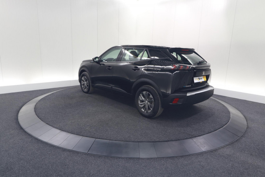 Peugeot e-2008 EV Active Pack 50 kWh | Camera | Navigatie | Parkeersensoren | Climate Control