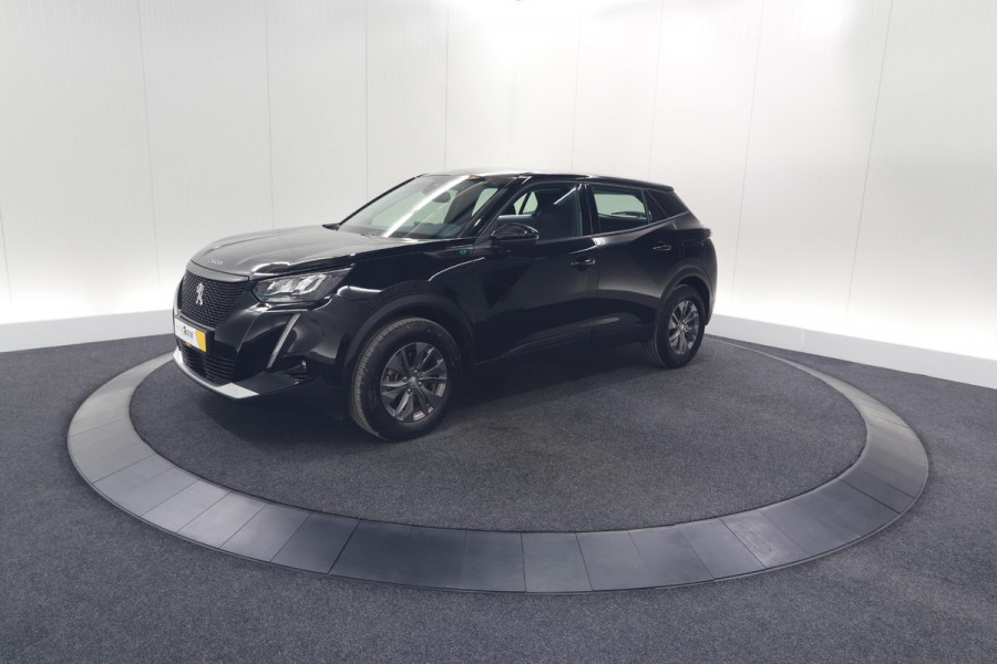 Peugeot e-2008 EV Active Pack 50 kWh | Camera | Navigatie | Parkeersensoren | Climate Control