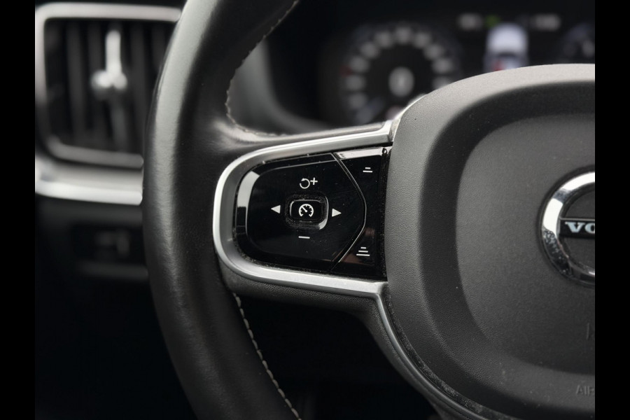 Volvo V60 2.0 B4 Aut. R-Design | Navi | Camera | Trekhaak | Memory |