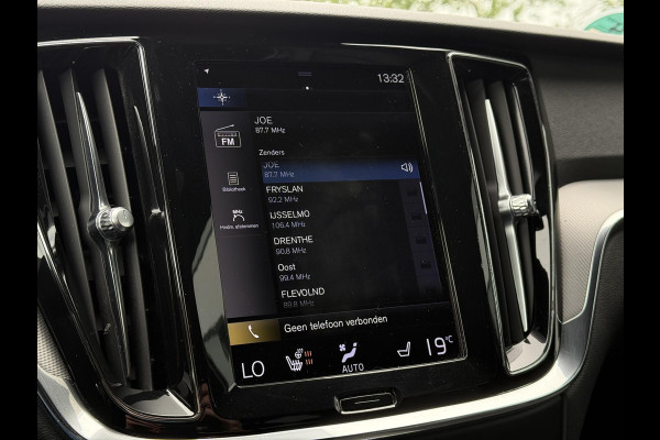 Volvo V60 2.0 B4 Aut. R-Design | Navi | Camera | Trekhaak | Memory |