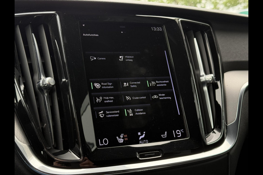 Volvo V60 2.0 B4 Aut. R-Design | Navi | Camera | Trekhaak | Memory |