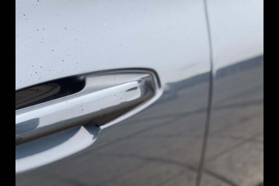 Volvo V60 2.0 B4 Aut. R-Design | Navi | Camera | Trekhaak | Memory |