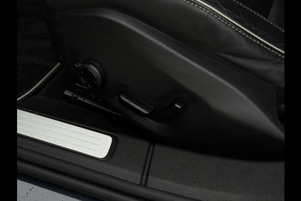 Volvo V60 2.0 B4 Aut. R-Design | Navi | Camera | Trekhaak | Memory |