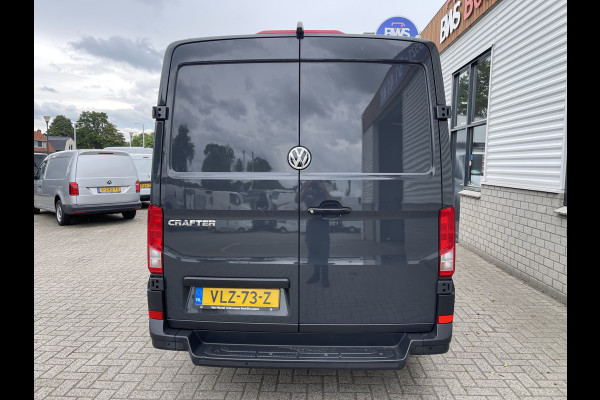 Volkswagen Crafter 35 2.0 TDI 140pk L3H2 Comfortline / vaste prijs rijklaar € 21.950 ex btw / lease vanaf € / airco / cruise / navi / achteruit rijcamera / euro 6 / bpm vrij !