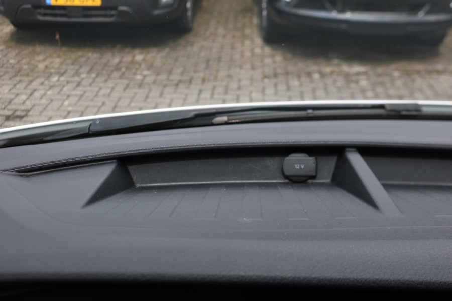 Volkswagen Transporter 2.0 TDI L2 H1 Koelwagen 0 Graden koeling Airco Sidebars