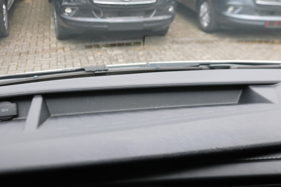 Volkswagen Transporter 2.0 TDI L2 H1 Koelwagen 0 Graden koeling Airco Sidebars