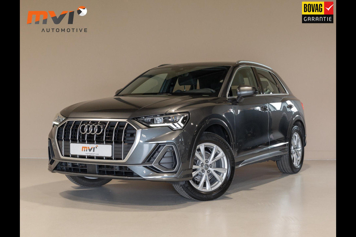 Audi Q3 35 TFSI 2x S-Line / 150pk / Trekhaak / Keyless entry / Stoelverwarming / Audi Q3 35 TFSI 2x S-Line / 150pk / Trekhaak / Keyless entry / Stoelverwarming /