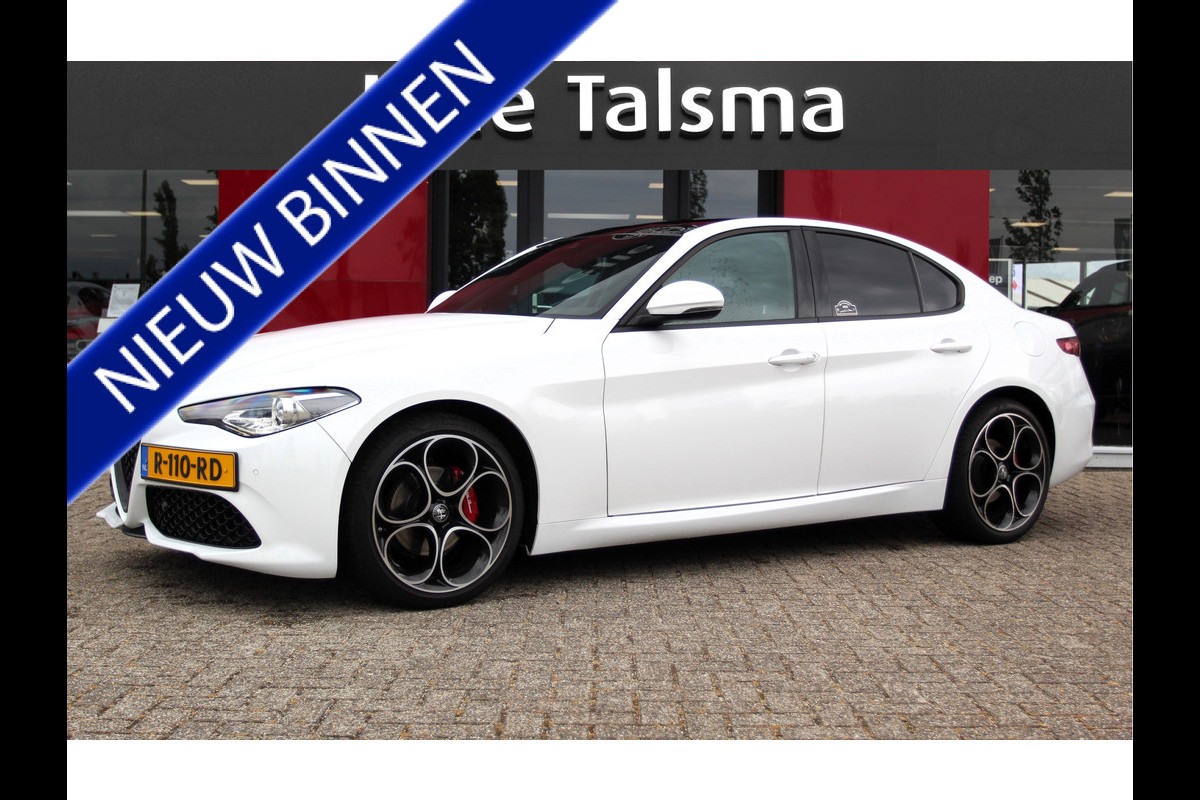 Alfa Romeo Giulia 2.0T Sprint 319PK AT | Panoramadak | 19" Velgen | Apple/Android CarPlay | Camera Let op auto niet altijd aanwezig