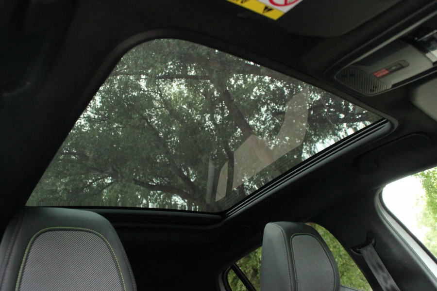 Peugeot 208 1.2 PureTech GT Automaat |PANORAMADAK, CARPLAY, VIRTUAL 3D, 360 CAMERA, KEYLESS, SFEER, LED, PDC|