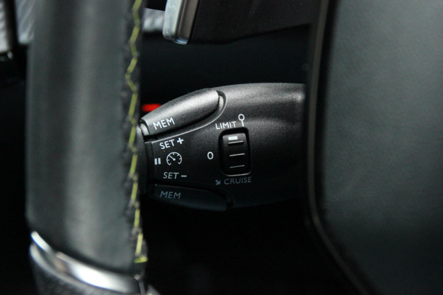 Peugeot 208 1.2 PureTech GT Automaat |PANORAMADAK, CARPLAY, VIRTUAL 3D, 360 CAMERA, KEYLESS, SFEER, LED, PDC|