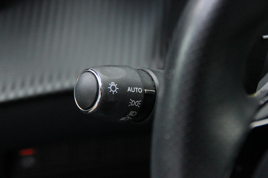 Peugeot 208 1.2 PureTech GT Automaat |PANORAMADAK, CARPLAY, VIRTUAL 3D, 360 CAMERA, KEYLESS, SFEER, LED, PDC|