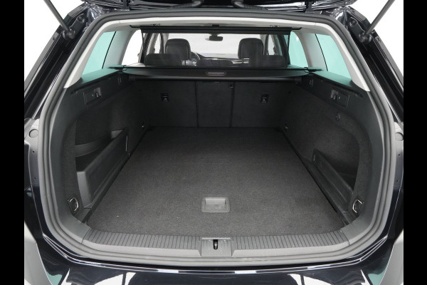 Volkswagen Passat Variant 1.4 TSI 218pk PHEV GTE Business Navigatie Virtual Cockpit Pdc Acc 192