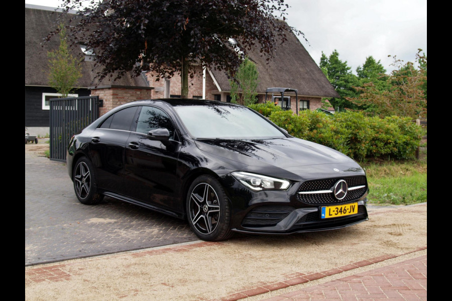 Mercedes-Benz CLA-Klasse 180 Premium Plus | Amg-Pakket | Camera | Apple Carplay | Cruise Control | Nieuw Model |