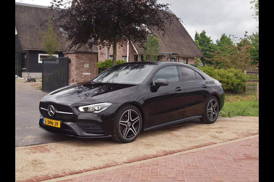 Mercedes-Benz CLA-Klasse 180 Premium Plus | Amg-Pakket | Camera | Apple Carplay | Cruise Control | Nieuw Model |