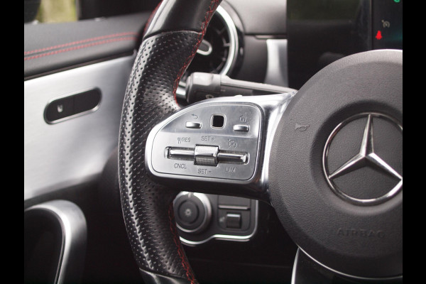 Mercedes-Benz CLA-Klasse 180 Premium Plus | Amg-Pakket | Camera | Apple Carplay | Cruise Control | Nieuw Model |