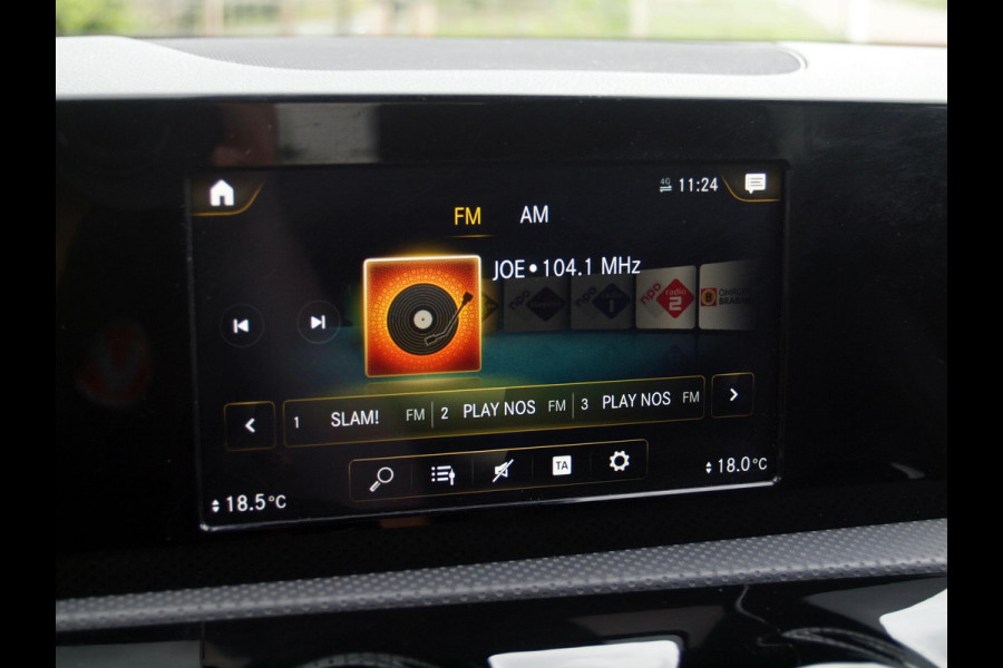 Mercedes-Benz CLA-Klasse 180 Premium Plus | Amg-Pakket | Camera | Apple Carplay | Cruise Control | Nieuw Model |