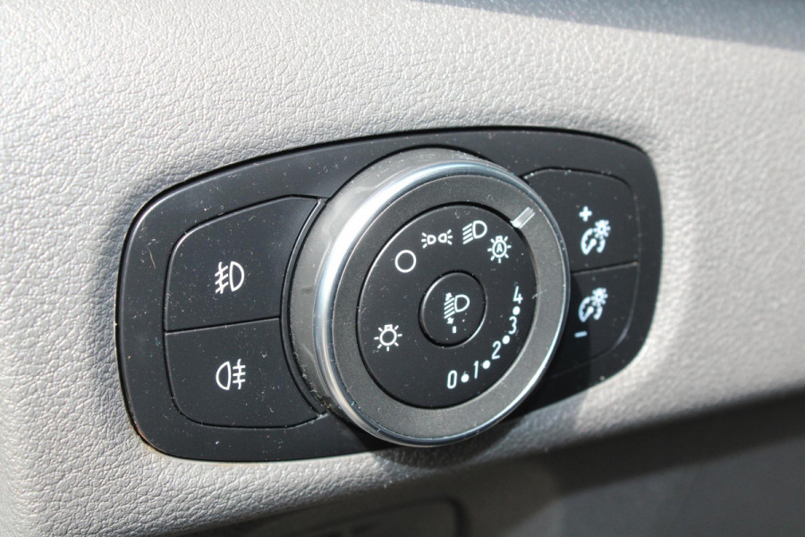 Ford Transit Custom 280 2.0 TDCI 130 PK AUTOMAAT L1H1 Limited | Camera | Adaptieve Cruise Control | BLIS | Lederen bekleding | Trekhaak | Winterpakket | Zijschuifdeur L+R
