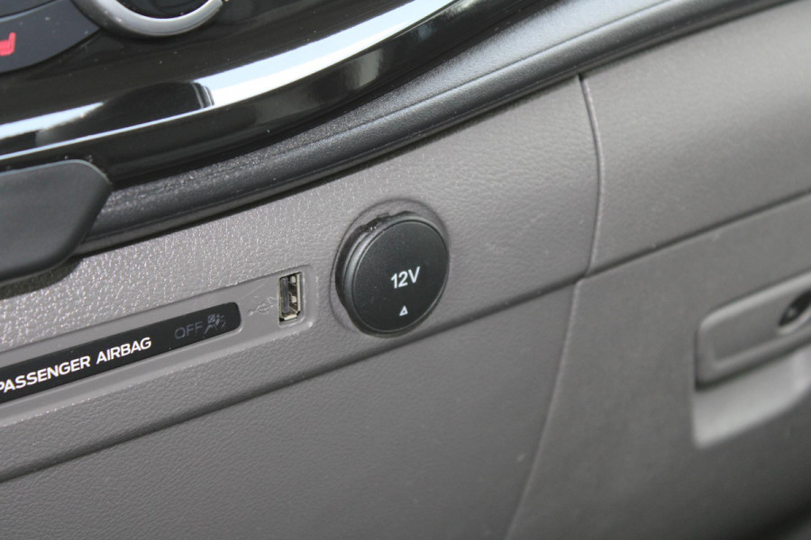 Ford Transit Custom 280 2.0 TDCI 130 PK AUTOMAAT L1H1 Limited | Camera | Adaptieve Cruise Control | BLIS | Lederen bekleding | Trekhaak | Winterpakket | Zijschuifdeur L+R