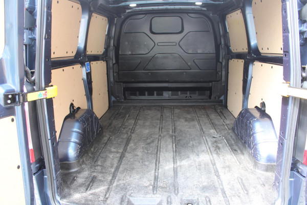 Ford Transit Custom 280 2.0 TDCI 130 PK AUTOMAAT L1H1 Limited | Camera | Adaptieve Cruise Control | BLIS | Lederen bekleding | Trekhaak | Winterpakket | Zijschuifdeur L+R