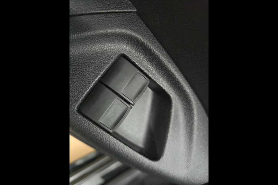 Peugeot 108 Occasion 1.0 e-VTi Active met airco en bluetooth audio | Sportieve look | Tweedehands Peugeot 108 zwart | Dagrij led |