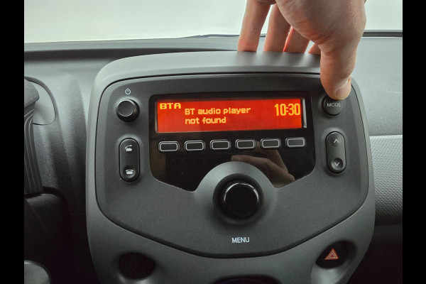 Peugeot 108 Occasion 1.0 e-VTi Active met airco en bluetooth audio | Sportieve look | Tweedehands Peugeot 108 zwart | Dagrij led |
