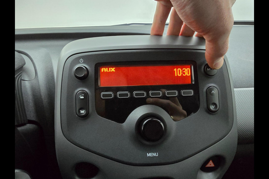Peugeot 108 Occasion 1.0 e-VTi Active met airco en bluetooth audio | Sportieve look | Tweedehands Peugeot 108 zwart | Dagrij led |