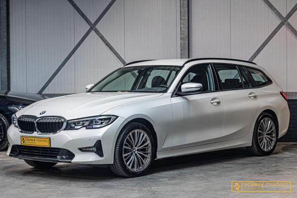 BMW 3 Serie Touring 320i High Executive|Leder|Sportstoelen|