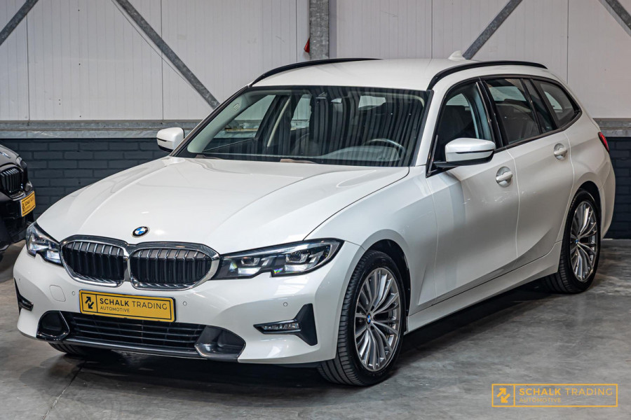 BMW 3 Serie Touring 320i High Executive|Leder|Sportstoelen|