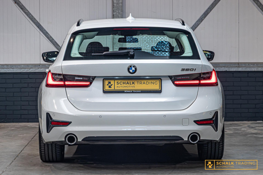 BMW 3 Serie Touring 320i High Executive|Leder|Sportstoelen|