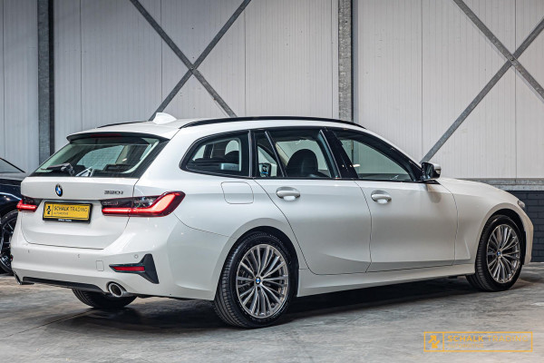 BMW 3 Serie Touring 320i High Executive|Leder|Sportstoelen|