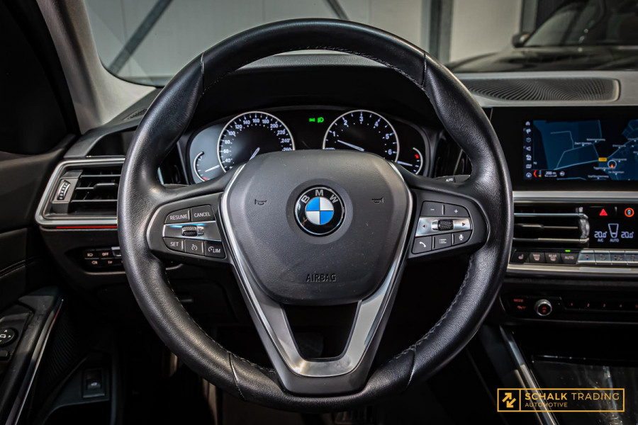 BMW 3 Serie Touring 320i High Executive|Leder|Sportstoelen|
