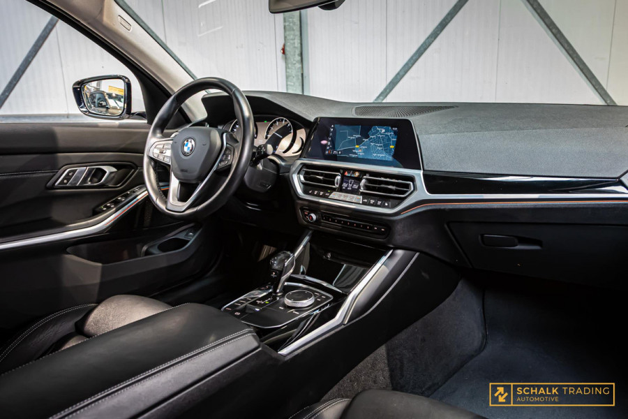 BMW 3 Serie Touring 320i High Executive|Leder|Sportstoelen|