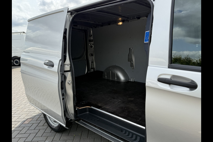 Mercedes-Benz eVito 66 kWh / FULL ELECTRIC / L2H1 / CAMERA / AIRCO / NAVI / 2x LAADKABEL / 3-ZITS / VITO