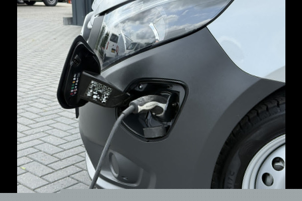 Mercedes-Benz eVito 66 kWh / FULL ELECTRIC / L2H1 / CAMERA / AIRCO / NAVI / 2x LAADKABEL / 3-ZITS / VITO